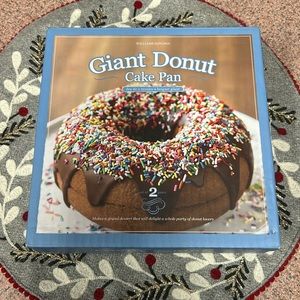 Williams Sonoma Giant Donut Cake Pan - Blue